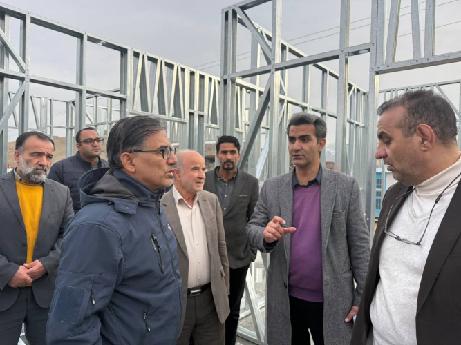 بازدید میدانی رئیس دانشگاه علوم پزشکی اراک از پروژه‌های عمرانی مجتمع دانشگاهی پیامبر اعظم(ص)